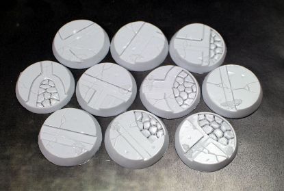 Picture of 32mm Base: Alien Temple (Bevelled)