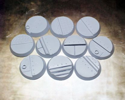 Picture of 32mm Base: Iron Deck (Bevelled)